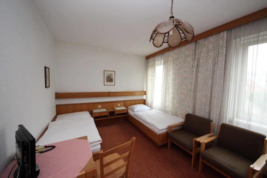 Hotel Kleinmuenchen Linz Eksteriør billede